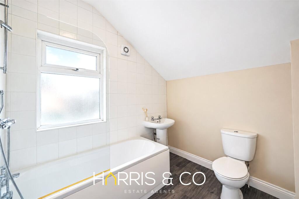 House in Wyre, Fleetwood - More
