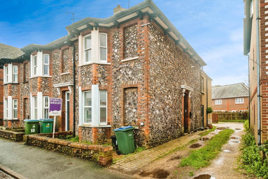 Main image of property: Terminus Road, Littlehampton, BN17