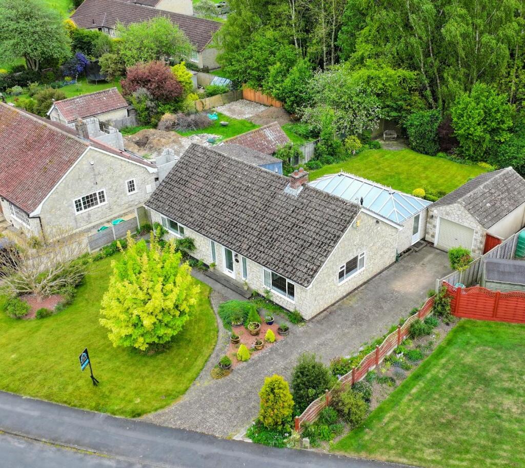 3-bed bungalow on Feversham Road, Helmsley, £615,000