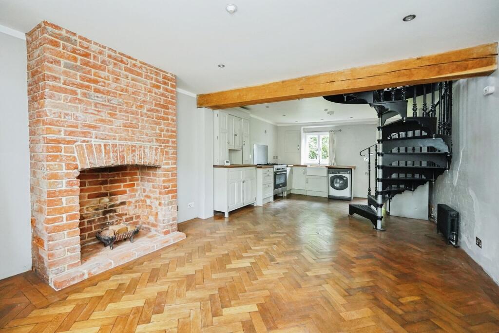 House in Canterbury - View 4