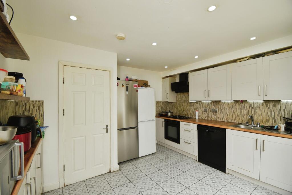 House in London - View 3