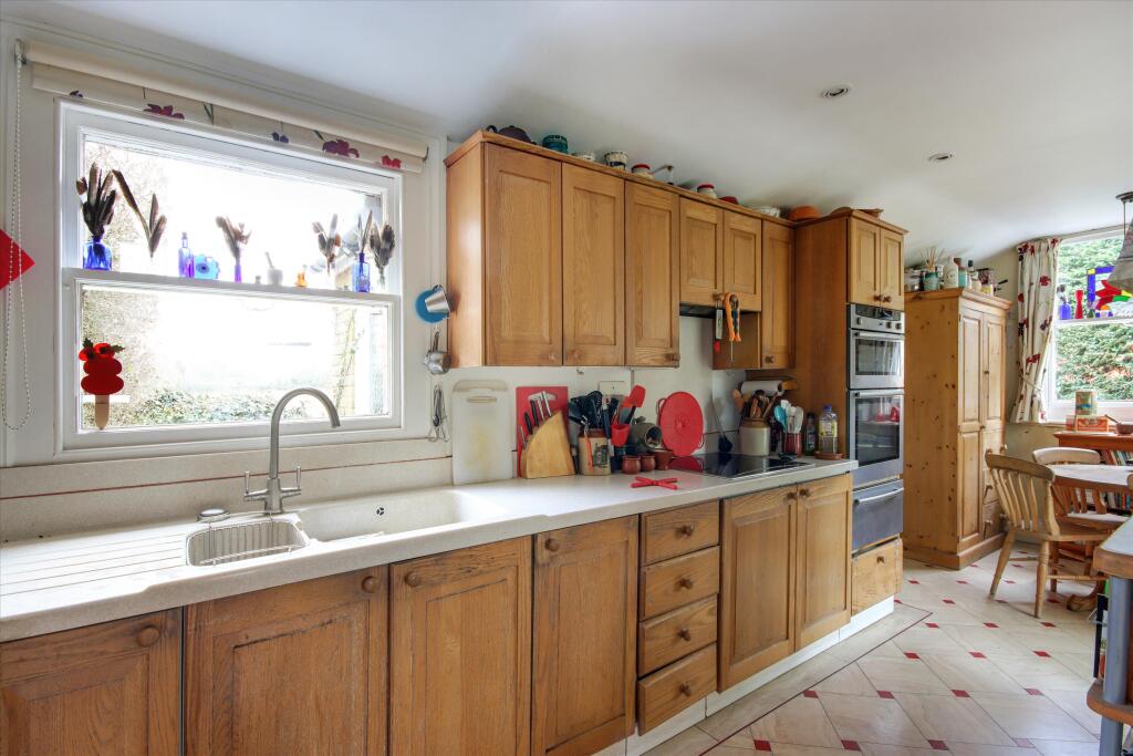 House in Sevenoaks, Halstead - View 5