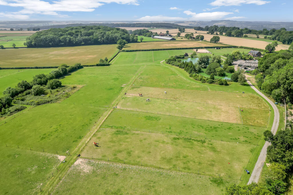 Dumble End Farm, Oxton Hill, Southwell, Nottinghamshire, NG25 - View 6
