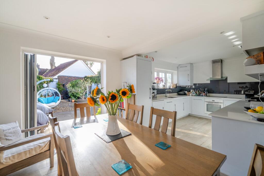 House in Havant, Hampshire - View 4