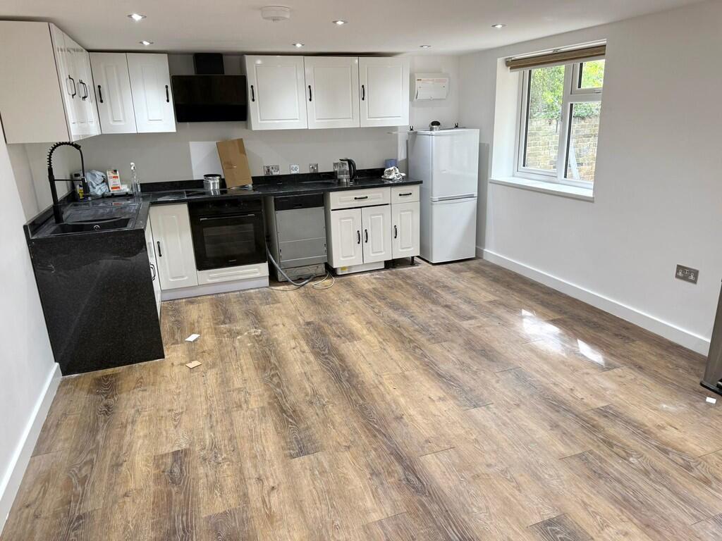 1 bedroom ground floor flat for rent