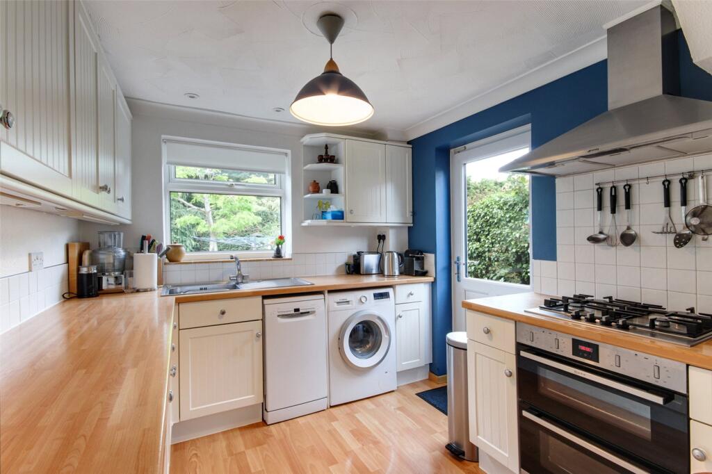 Starling Close, New Barn, Kent, DA3 photo 3