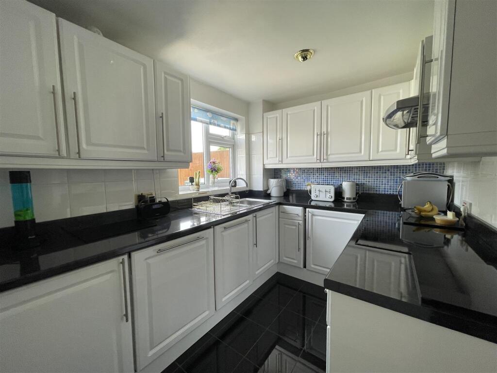 House in Tonbridge and Malling, Leybourne - View 3