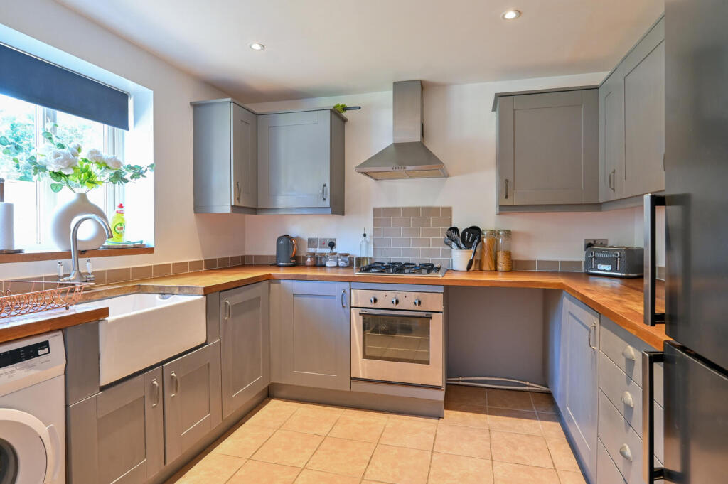 House in Orlingbury - More