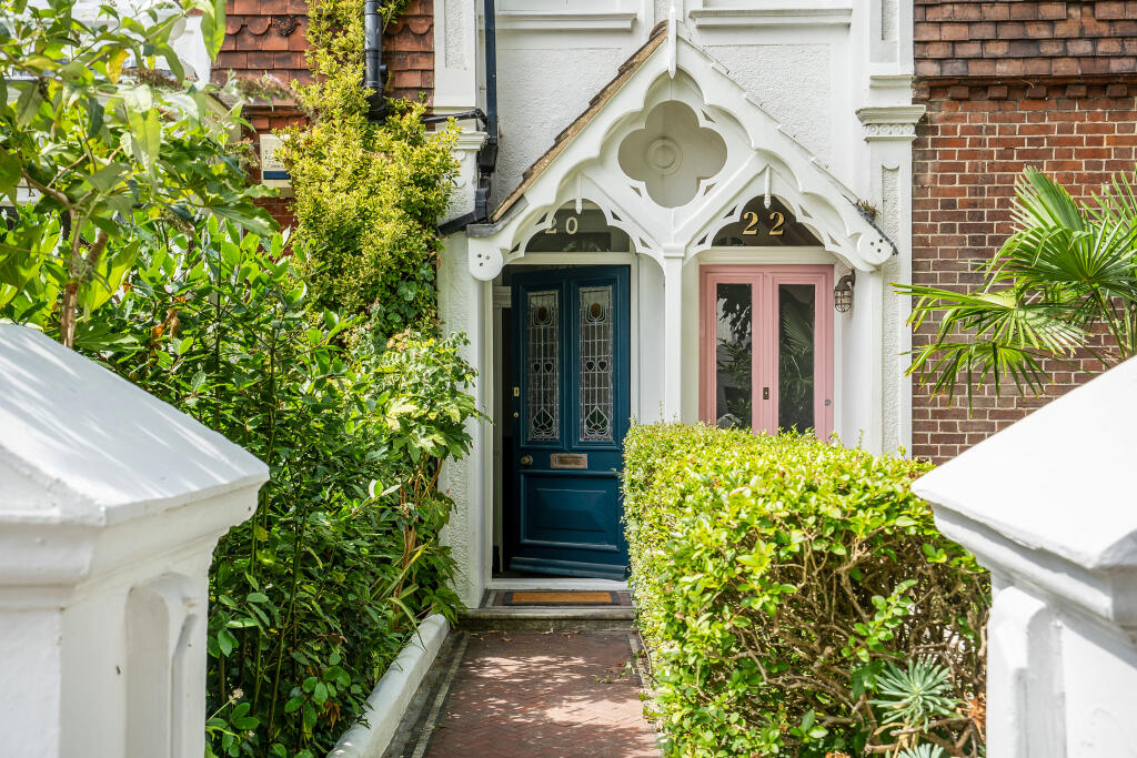 House in Brighton - View 2
