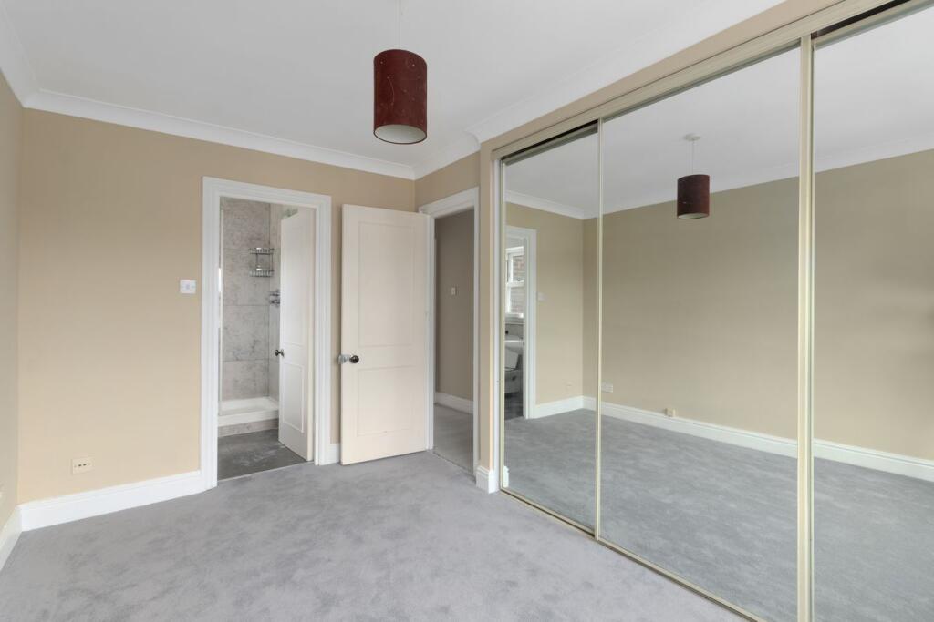Apartment in London - More