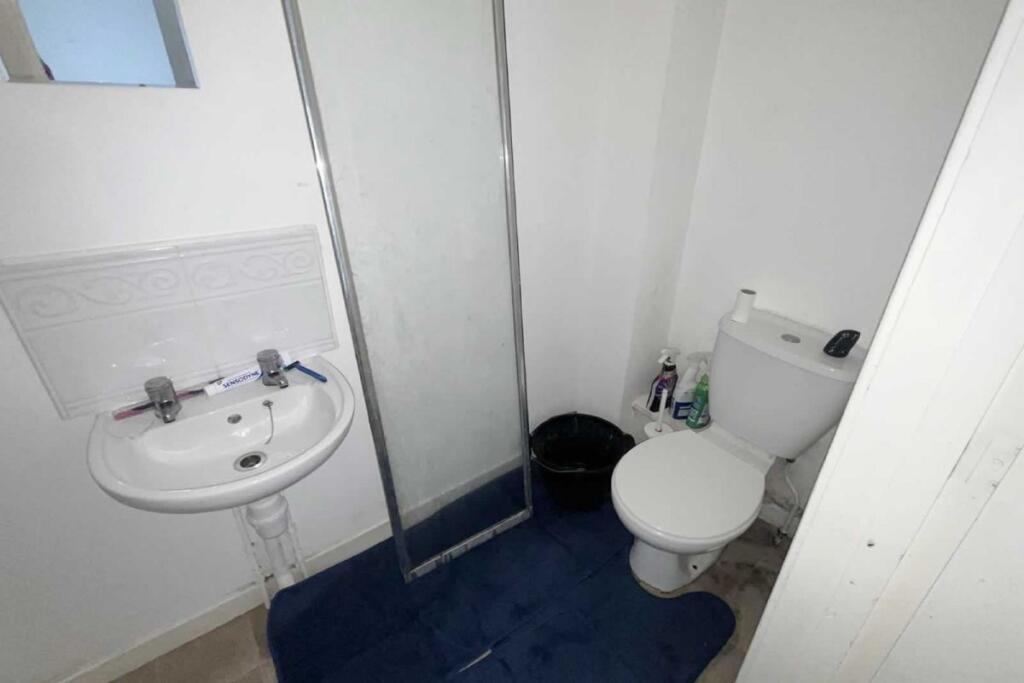 Apartment in Glasgow - View 3