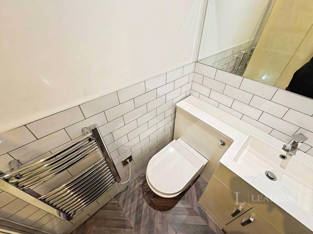 Apartment in Sheffield - More