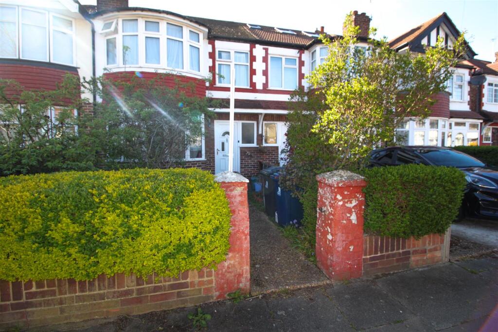 Main image of property: Barmouth Avenue, Perivale, Greenford