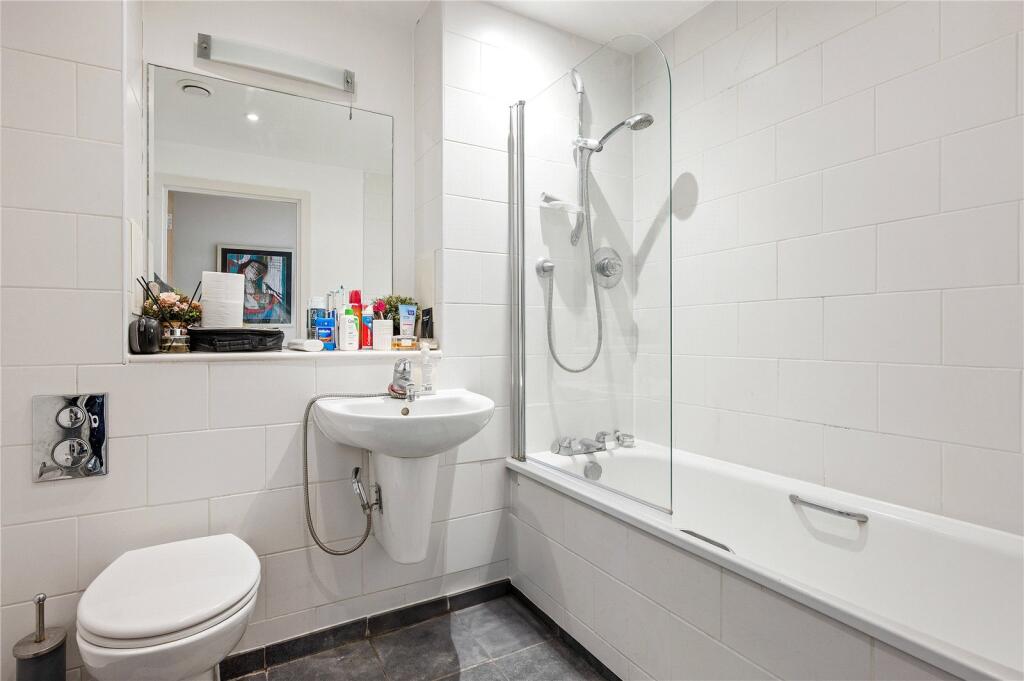 Apartment in London - View 4