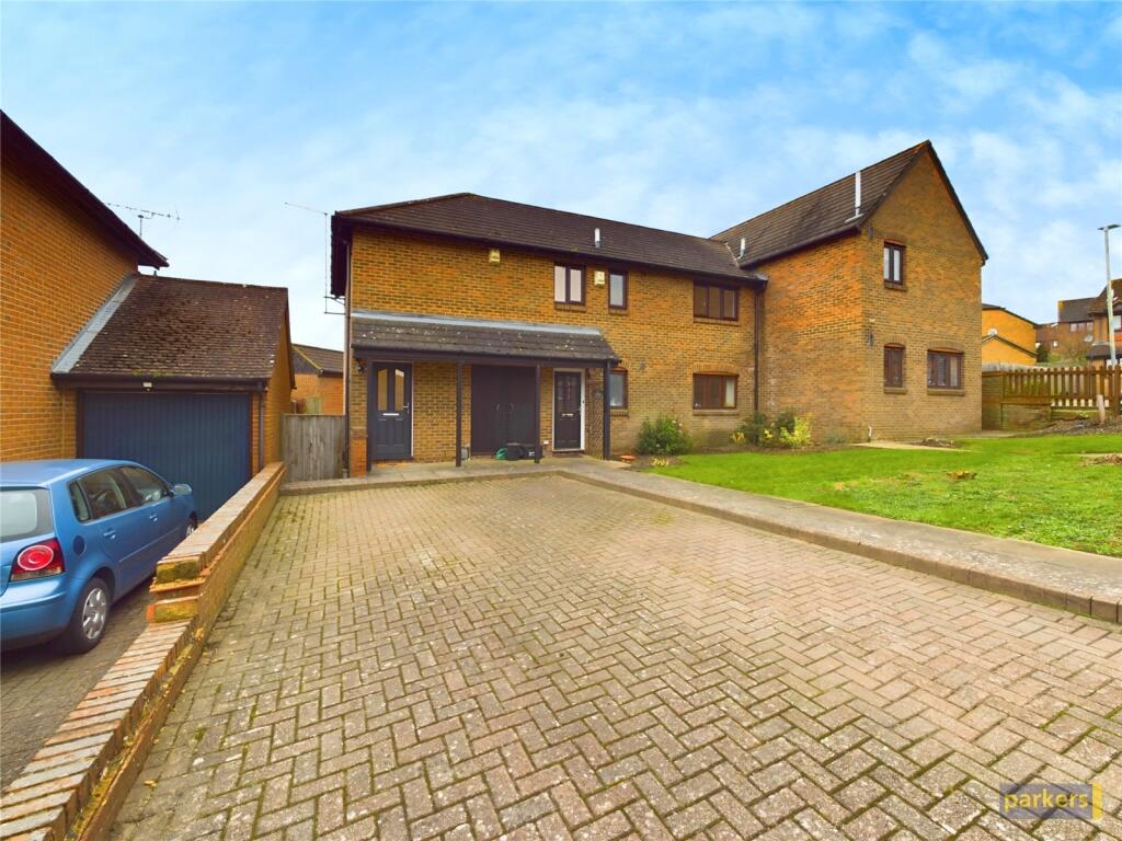 Main image of property: Broad Hinton, Twyford, Reading, Berkshire, RG10