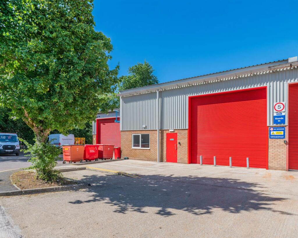 Unit-L-Chippenham-Trade-Centre-13.jpg