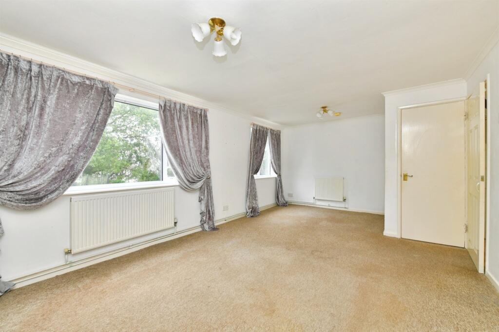 Apartment in Plymouth - View 4