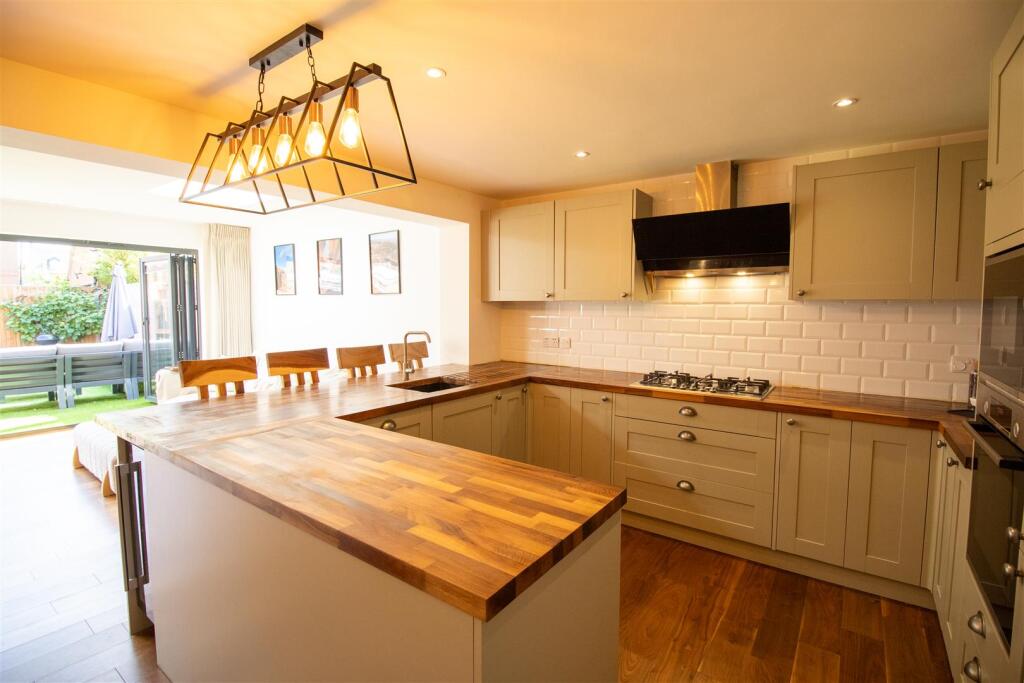 Bluebell Drive, Lower Stondon, Henlow photo 4