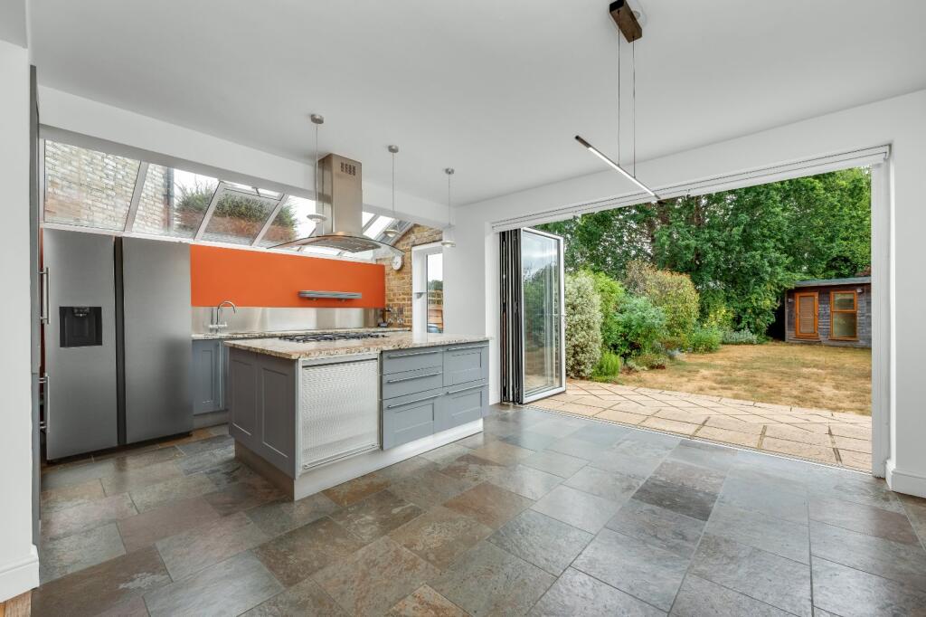 House in Elmbridge, Long Ditton - View 5