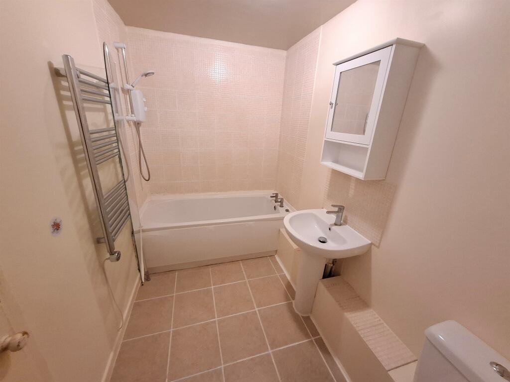 Cornwell Close, Gosport photo 5