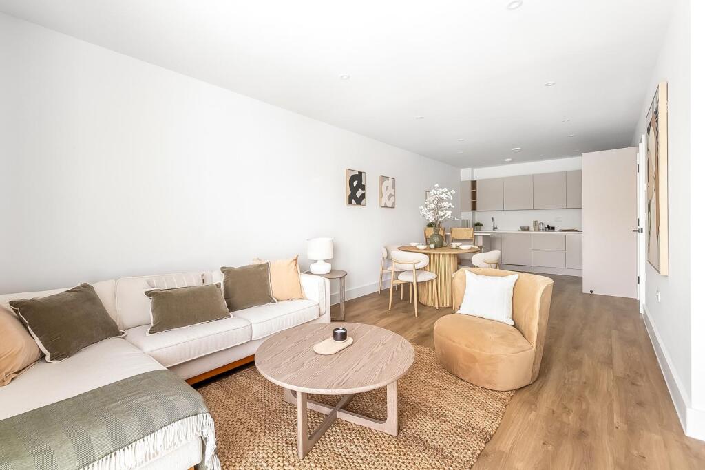 Apartment in Orpington, Broom Hill, Goddington - View 5