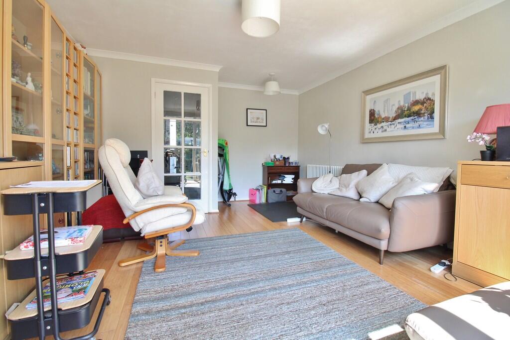 House in Portsmouth - More