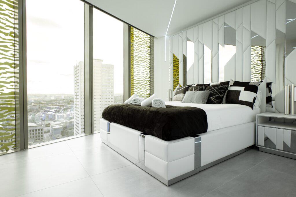 Additional image 12 of Apartment 2104 Beetham Tower, 10, Holloway Circus Queensway, B1 1BA