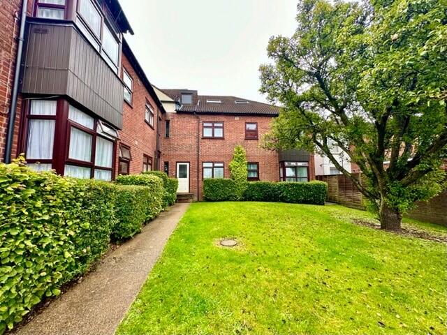 Main image of property: Cobden Dell, 19-21 Bullar Road, Southampton, SO18