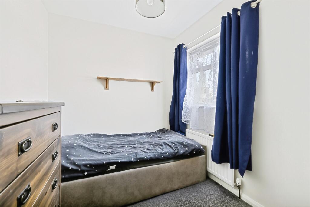 Pembroke Road, Northampton - View 5