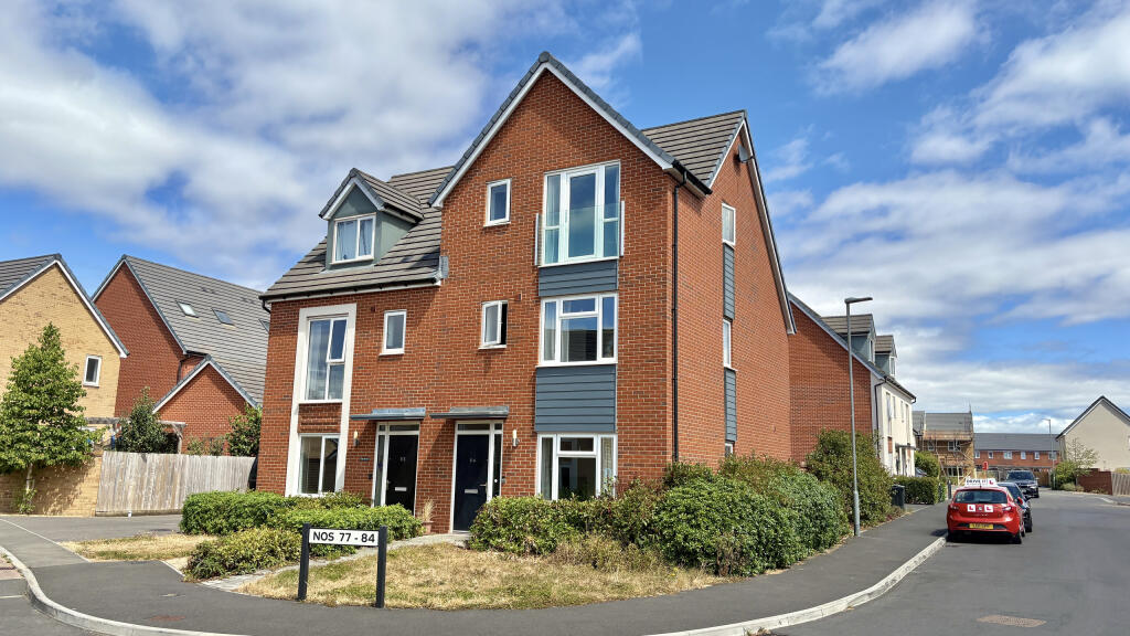 4-bed semi-detached on Apple Tree Close, Norton Fitzwarren, Taunton, Somerset, £350,000