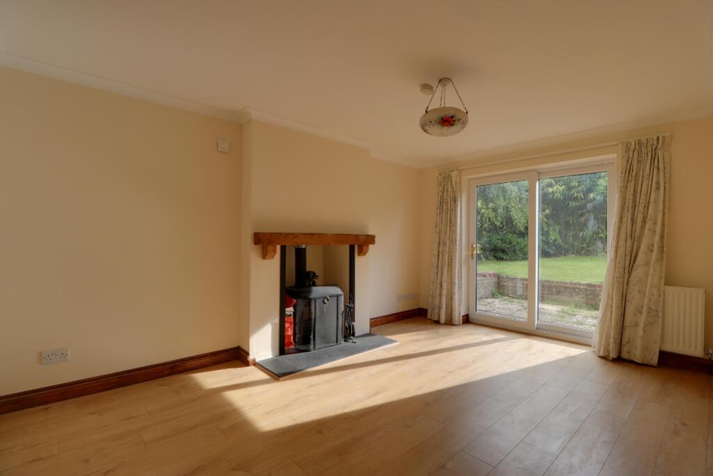 House in South Kesteven, Colsterworth - View 2