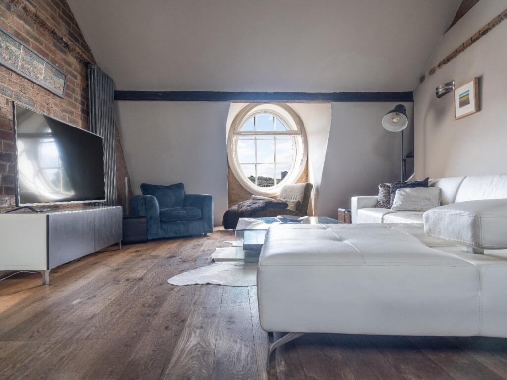 Apartment in Newcastle upon Tyne - View 2