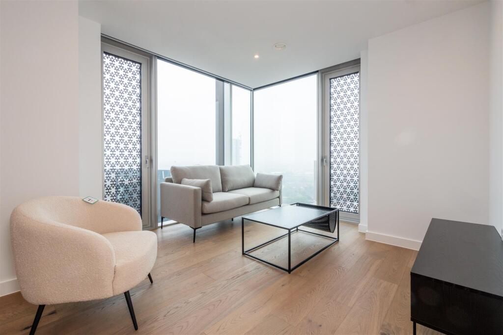 Apartment in Manchester, City Centre - View 3