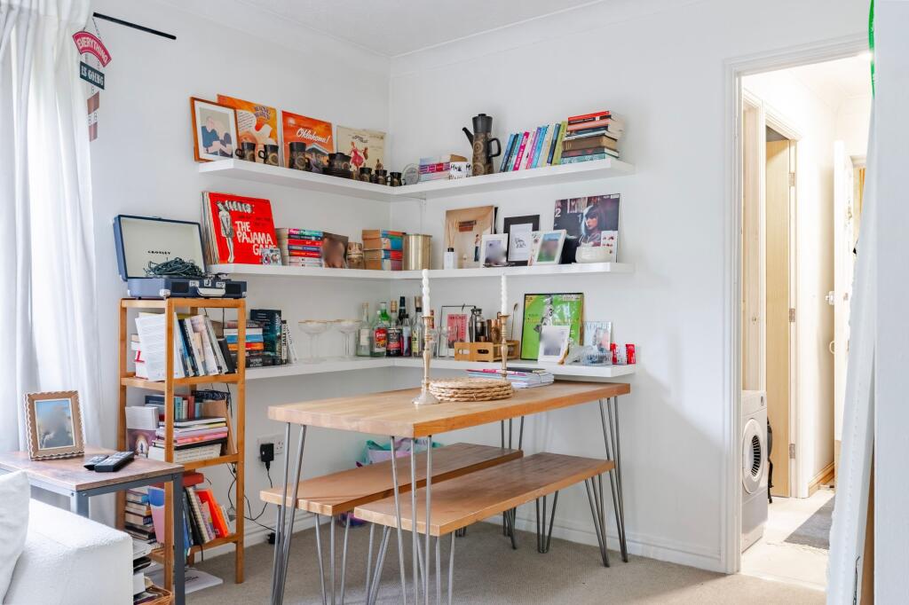 Apartment in Norwich, Norfolk - View 5