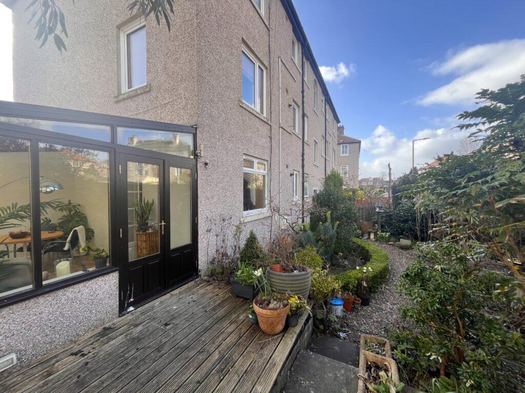 Main image of property: 73/1 Sighthill Drive, Edinburgh, EH11 4QL