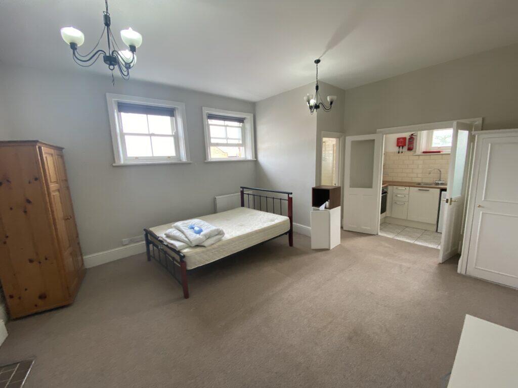 Main image of property: Studio Flat – The Salisbury Hotel, Grand Parade, London N4