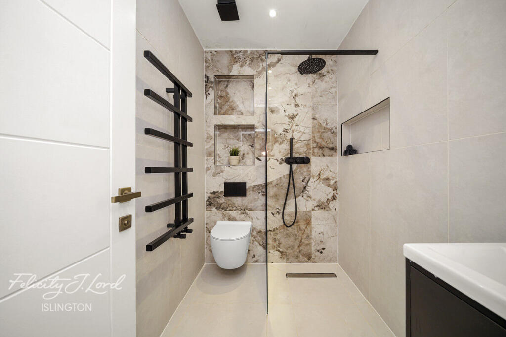 Main image of property: New North Road, London N1