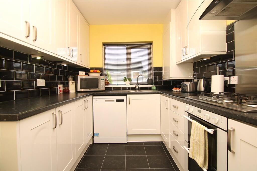 House in Bradford, Steeton with Eastburn - View 2