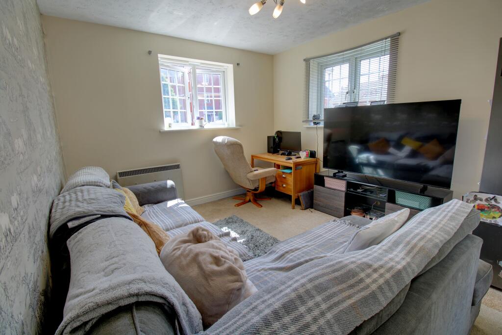 Apartment in Ipswich - View 3