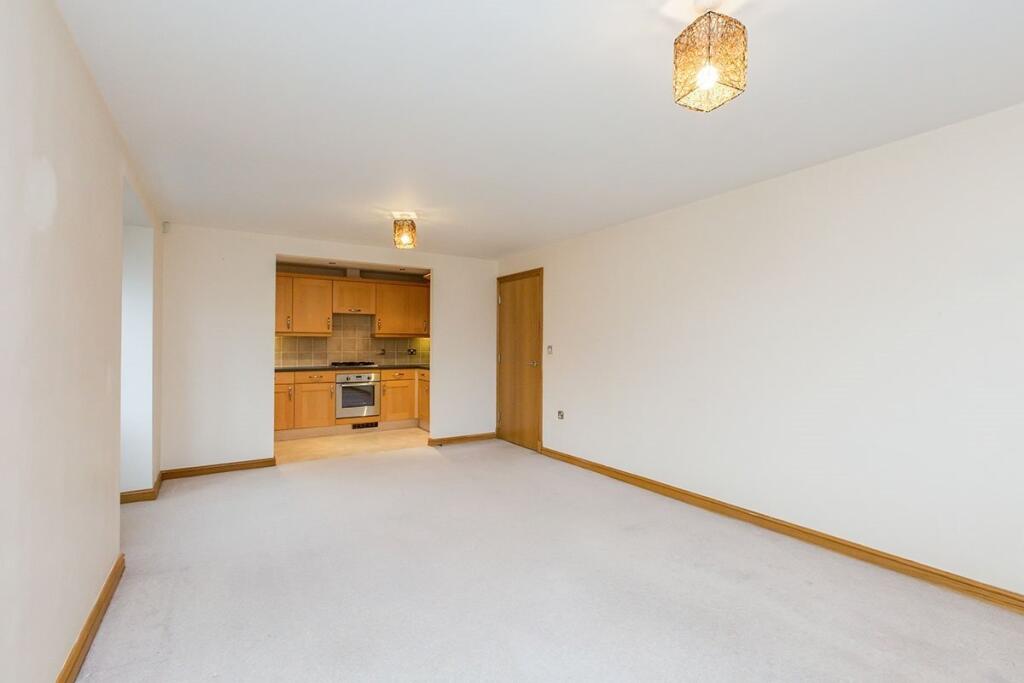 Moat House, Marine Approach, Northwich, Cheshire, CW8 photo 2