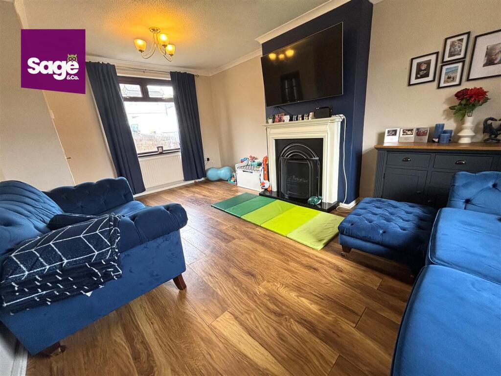 House in Newport - View 2