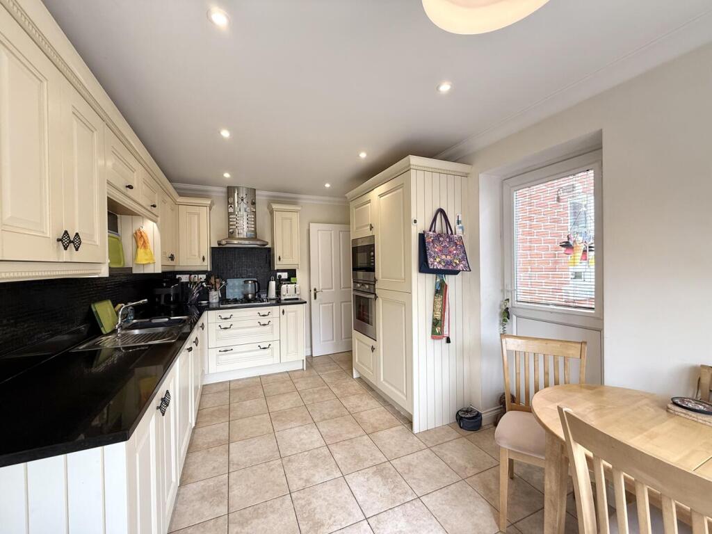 House in Christchurch, Purewell - View 3