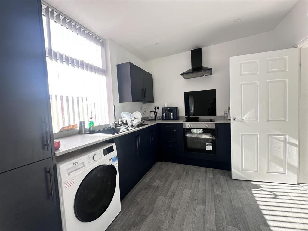 House in Burnley, Rose Grove - View 3