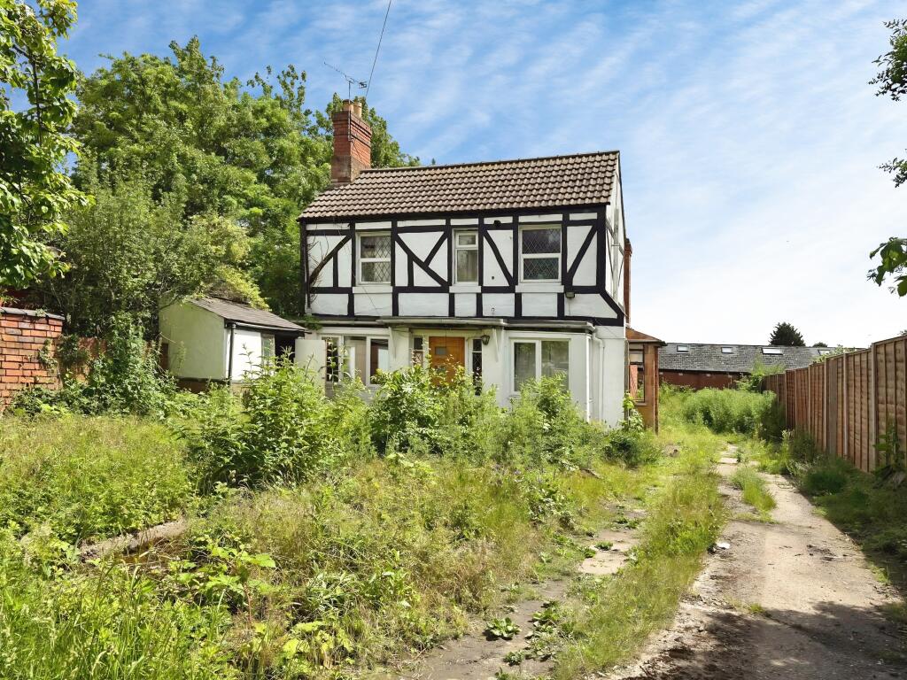 Main image of property: 62 Stratford Street, Upper Stoke, Coventry, West Midlands CV2 4NJ