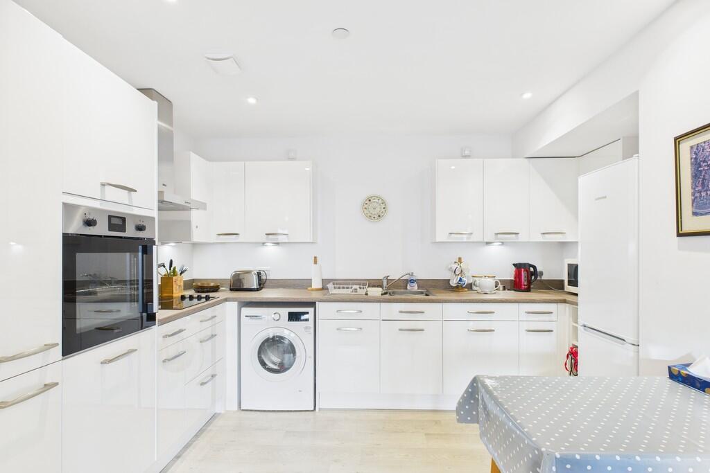 38 Newton House photo 2