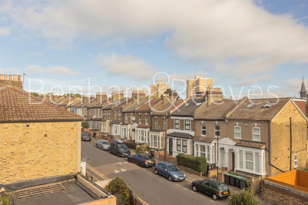 Apartment in London - View 3