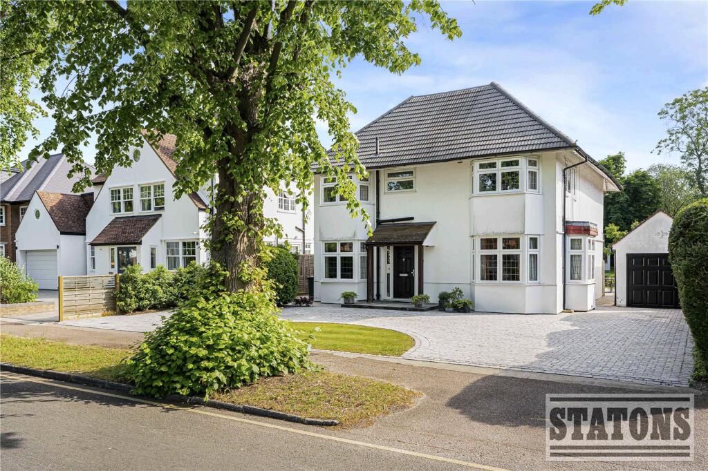 Main image of property: The Avenue, Potters Bar, Hertfordshire, EN6