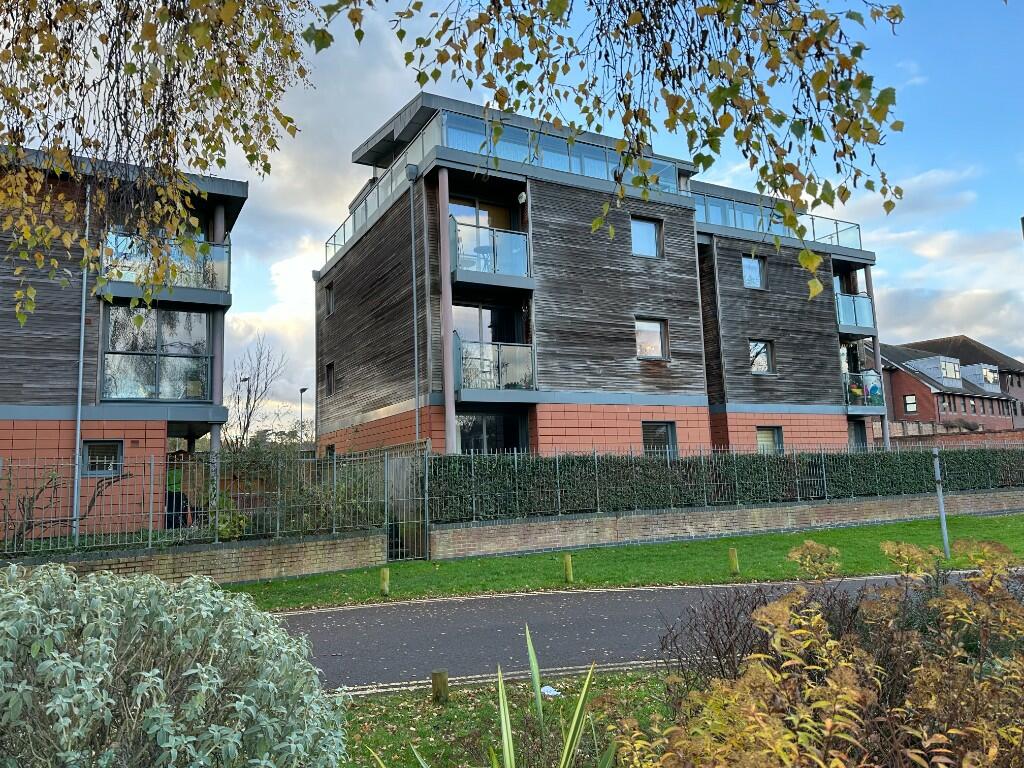 Main image of property: Regatta Villas, Henley-On-Thames, Oxfordshire, RG9