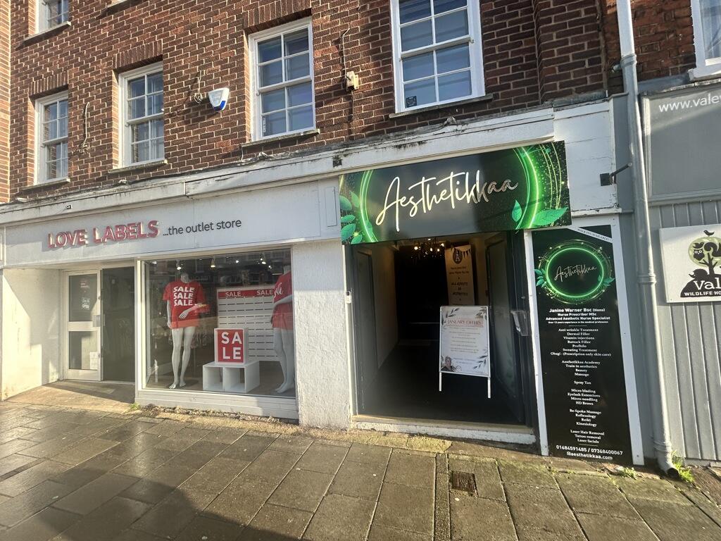 Main image of property: 103 High Street, Tewkesbury, Gloucestershire, GL20
