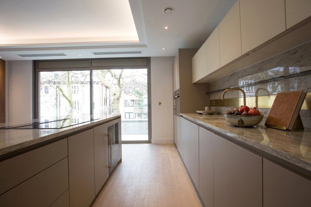 Apartment in London - View 3
